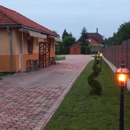 Mediterran Vendeghaz Nagyatád Exterior foto