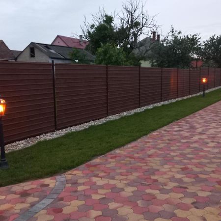 Mediterran Vendeghaz Nagyatád Exterior foto